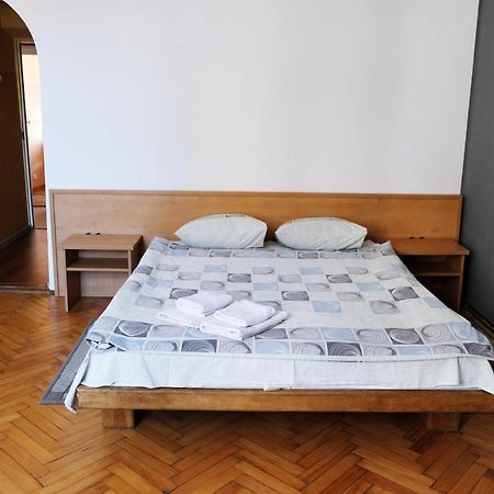 Apartment On Svobody Avenue Lviv Kültér fotó