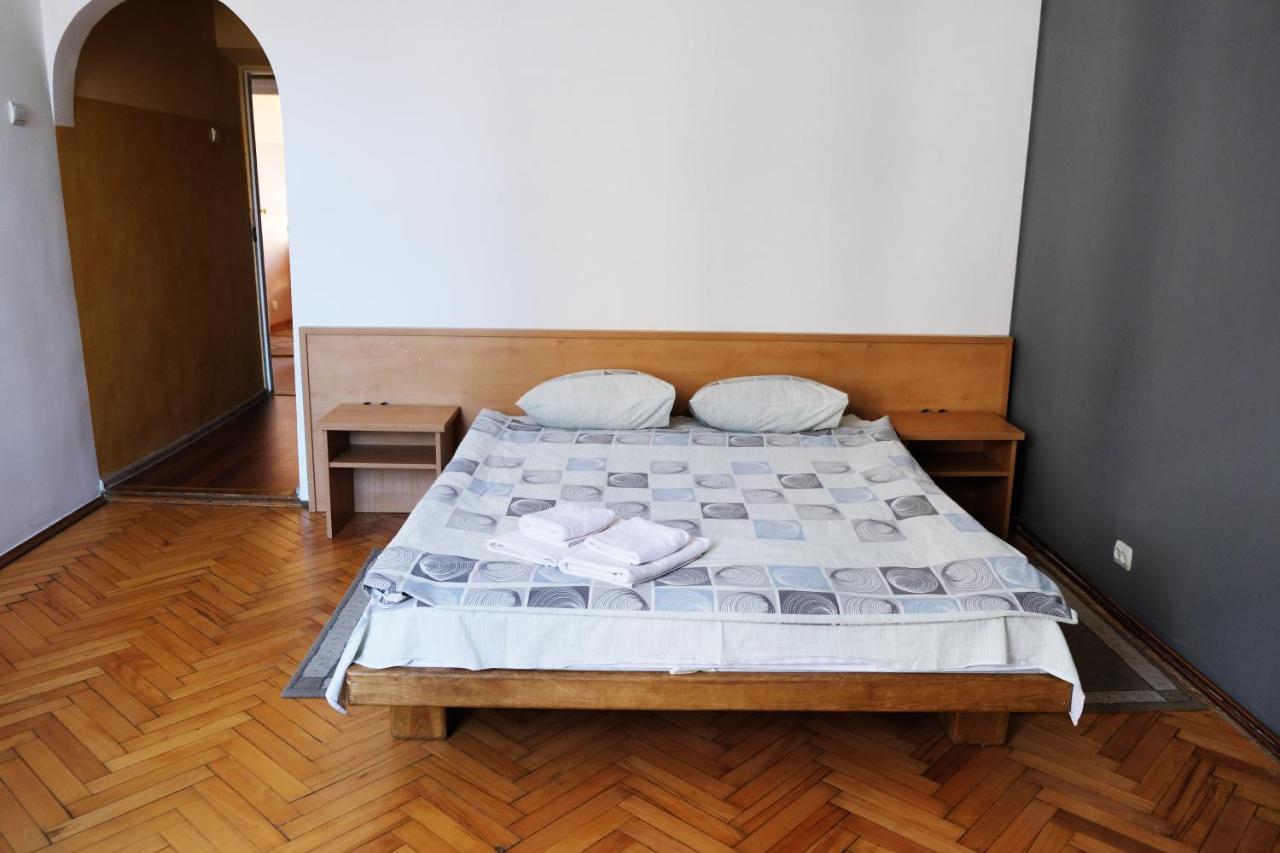 Apartment On Svobody Avenue Lviv Kültér fotó