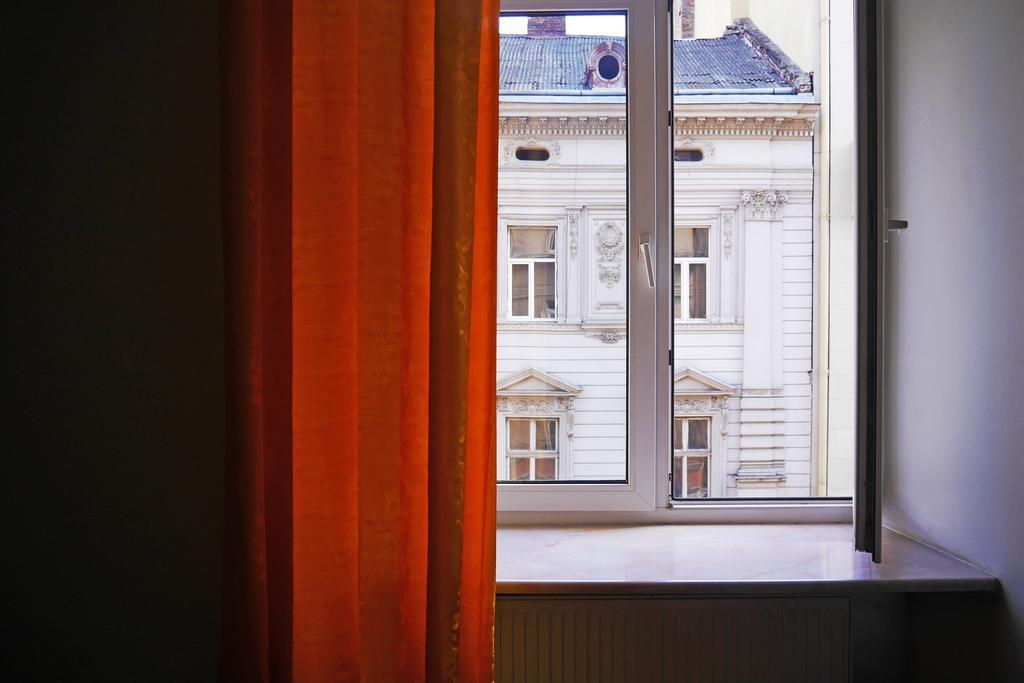 Apartment On Svobody Avenue Lviv Kültér fotó